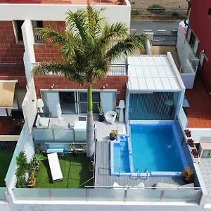 Con Piscina Privada Palmeras Сasa de vacaciones